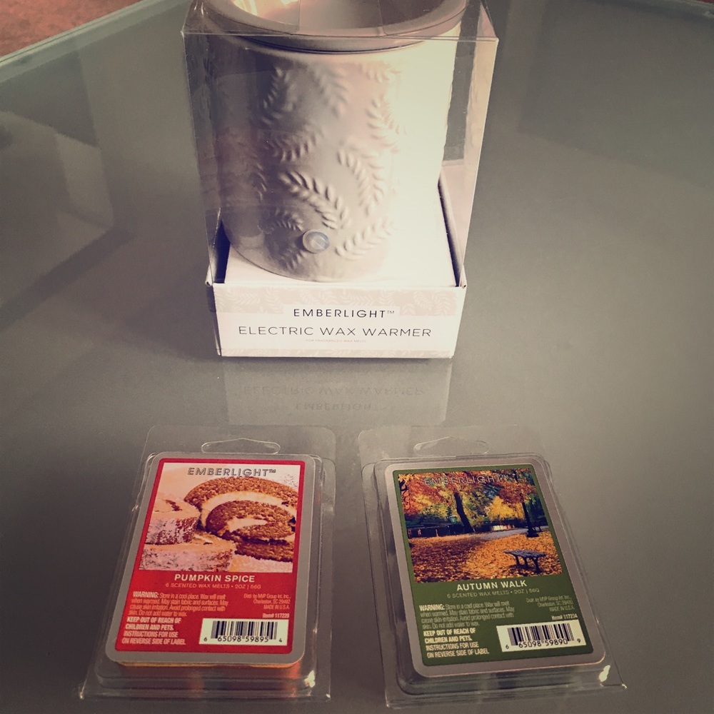 Electric Wax warmer and 2 packs of wax
